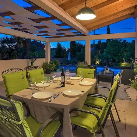 Crassula With Pool On Island Krk