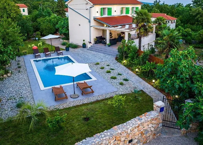 بيت للعطل Crassula With Pool On Island Krk Kras