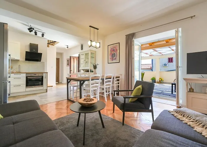 Crassula With Pool On Island Krk Kras