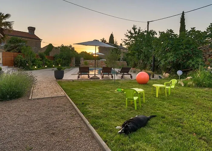 بيت للعطل Crassula With Pool On Island Krk