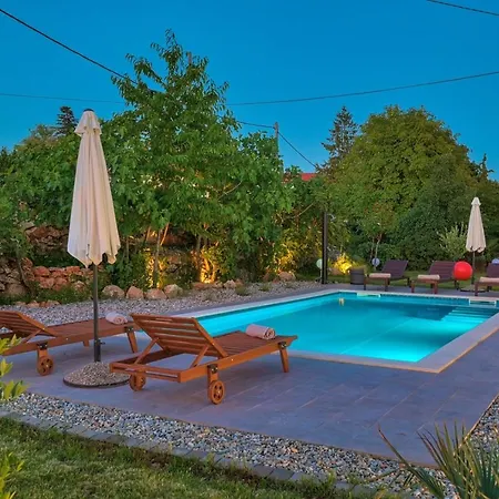 Crassula With Pool On Island Krk Vikendica Kras