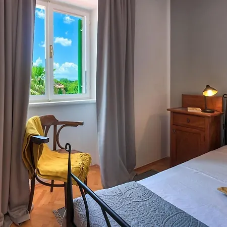 Crassula With Pool On Island Krk Kras