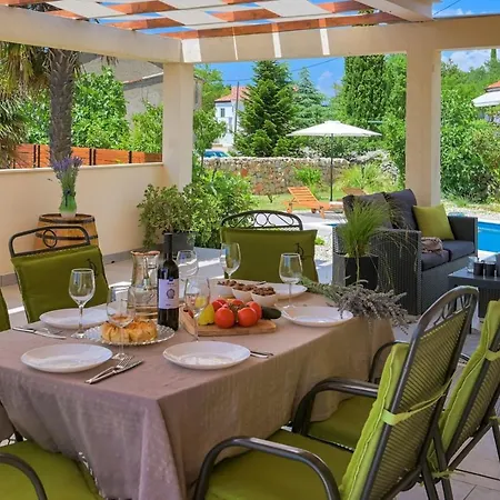 Crassula With Pool On Island Krk