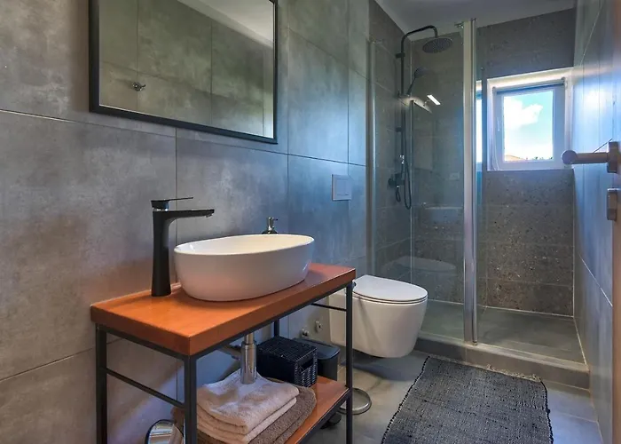 Crassula With Pool On Island Krk 別荘 *